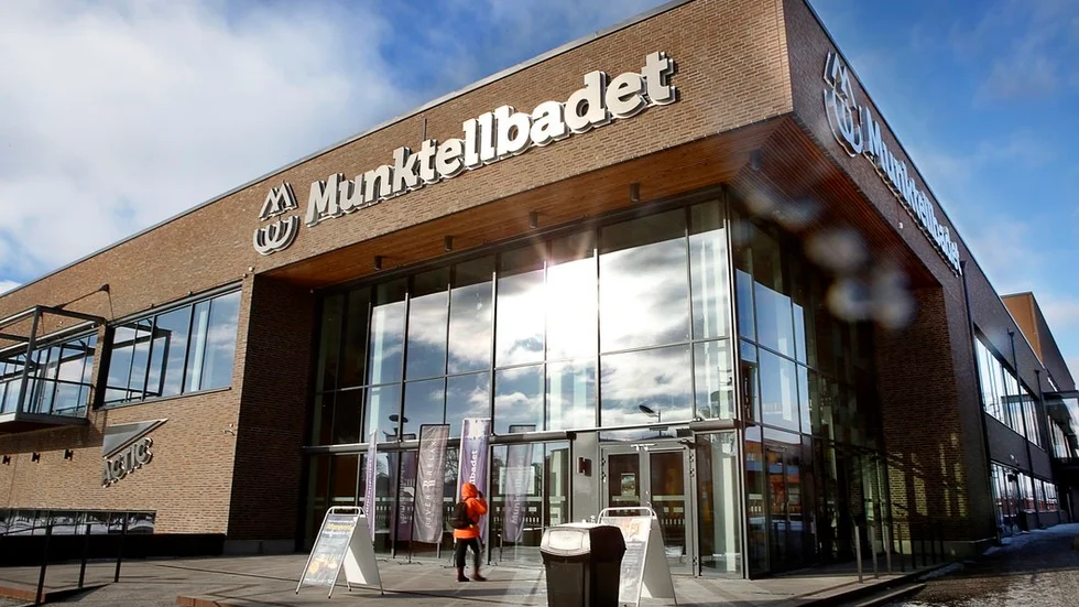 Det finns många projekt i Eskilstuna som blivit fel och kostat pengar för Eskilstunaborna, skriver Lekrot F. Halt golv i Munktellbadet är ett exempel.