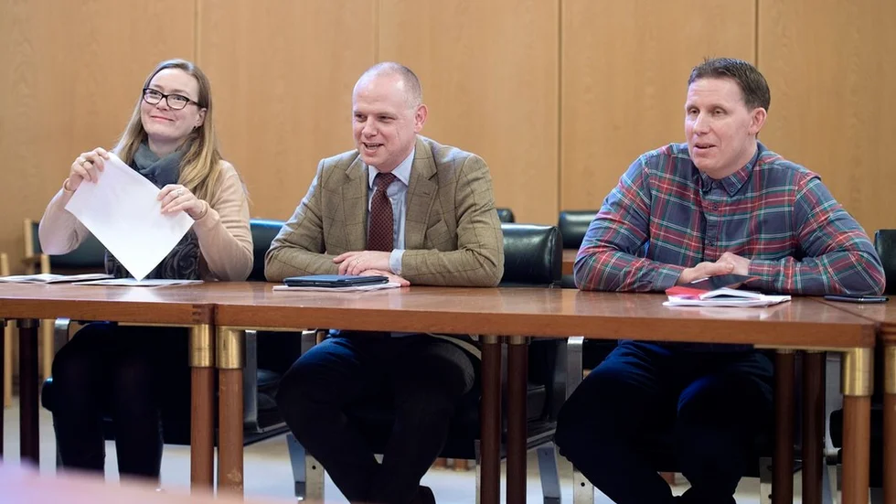 Kommunalråden Malin Hagerström (MP), Urban Granström (S) och Nicklas Franzén (V).