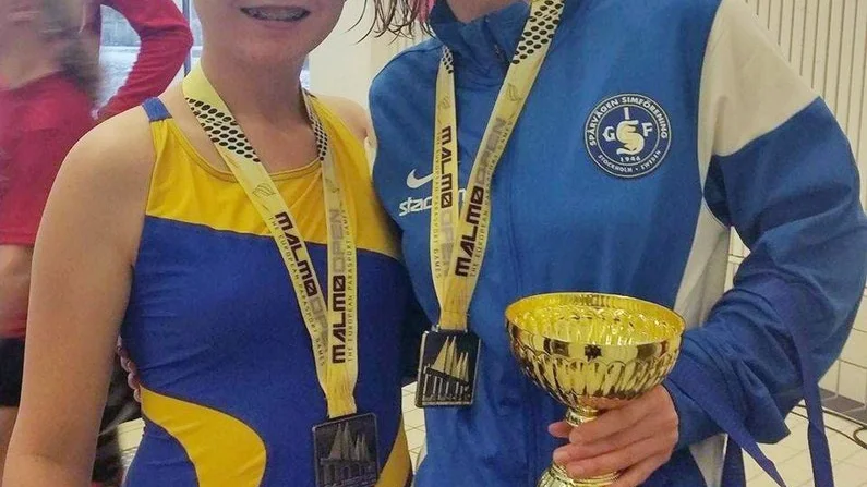 Sanna Marjeta tillsammans med Maja Reichard som också tävlade i Malmö. Reichard tog fyra medaljer vid Paralympics i Rio. Foto: Nina Larsson