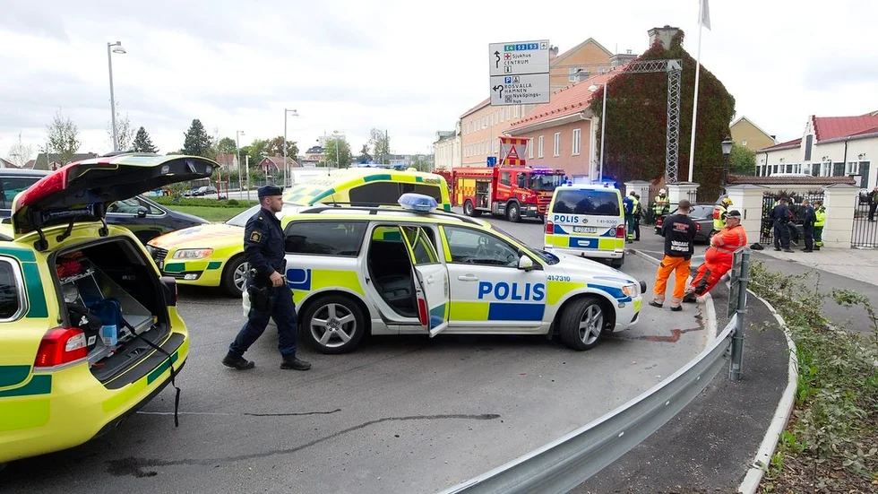 Statligt ansvar. Polispersonalens fördelning över landet bör inte påverkas av de olika kommunernas ekonomi och vilja att betala bidrag till staten.