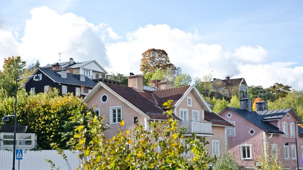 Gnestabon Bengt som försöker sälja sitt hus tycker att det går trögt. Men enkligt mäklaren Adam Klingbom är den värsta stiltjen över.