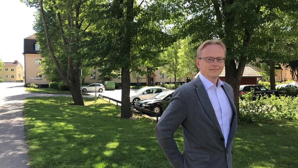 Sommaren 2017 presenterade KFAB med ordföranden Fredrik Olovsson (S) planerna på att nybygge vid Läroverksgatan