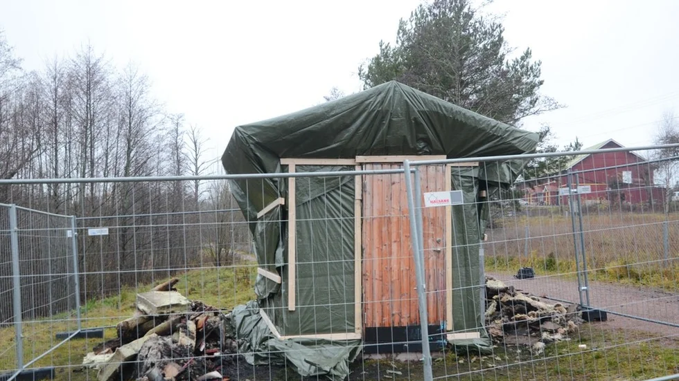 Det luktade brandrök i närheten av pumphuset.