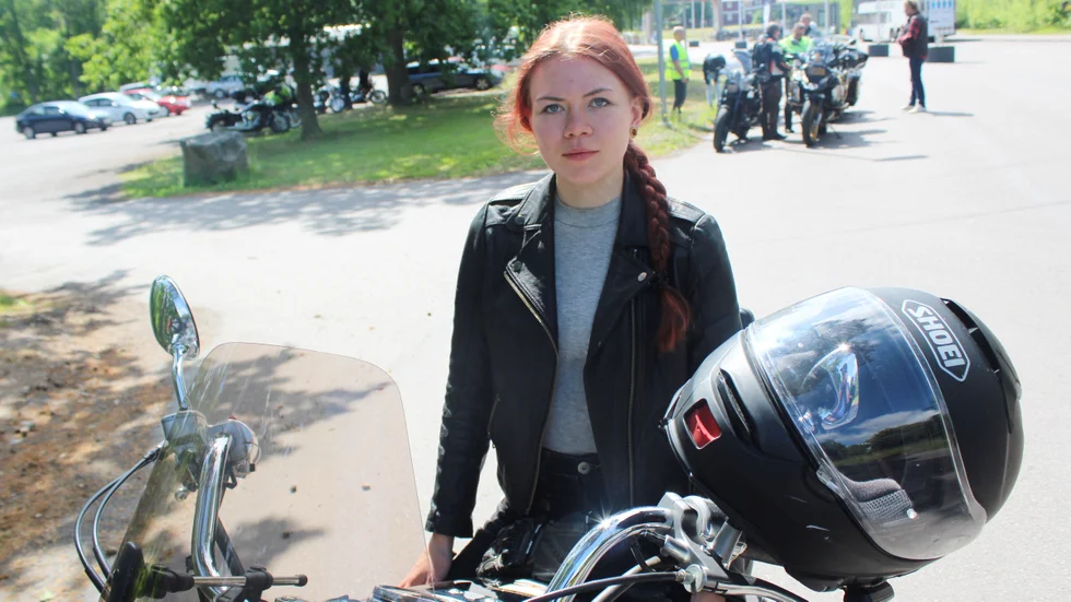Sara Hoffsten från Västervik på sin Honda Shadow, 750.