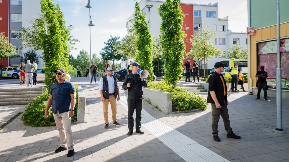 Rasmus Paludan demonstrerar i centrala Valsta i augusti i år.