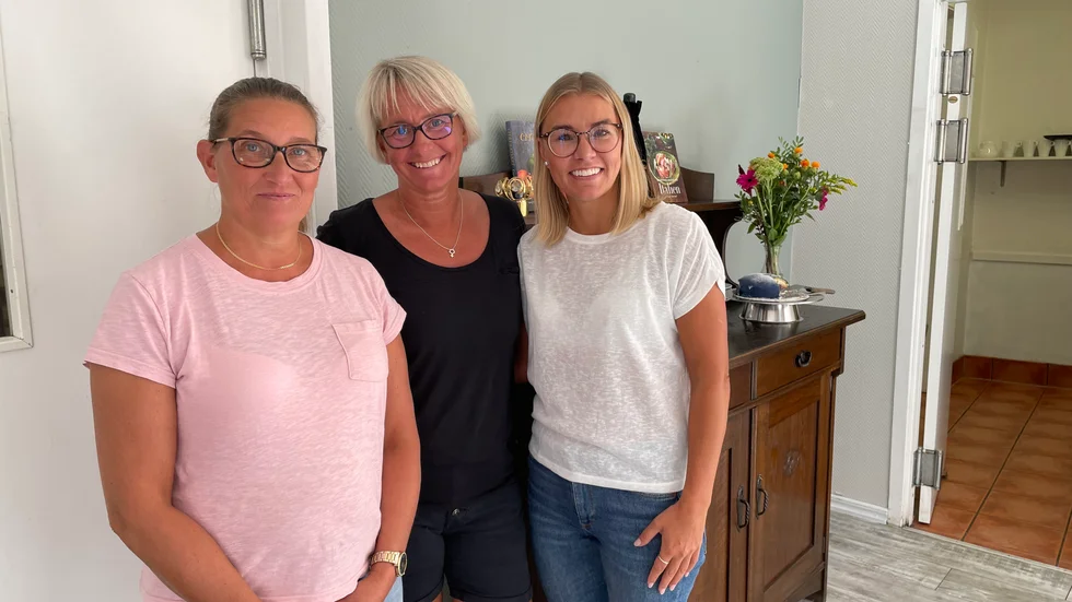 Fia Thörn och Birgitta Bergström är anställda i bolaget och kommer att finnas på plats på Storgatan när verksamheten öppnar i september. Till höger: Martina Dahlqvist.