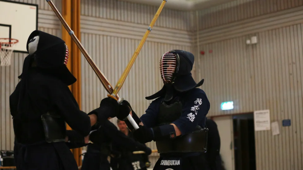 Visby kendoklubb skickar åtta deltagare till stortävlingen Stockholm kendo open.