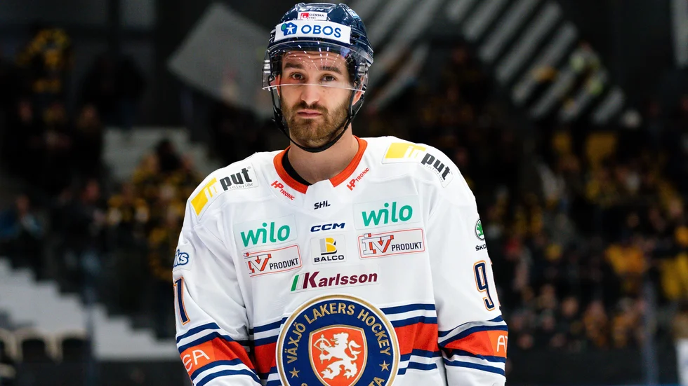 Den tidigare Skellefteå AIK-forwarden Andrew Calof bryter kontraktet med Schwenninger Wild Wings i förtid för att istället representera Amur Khabarovsk i KHL.