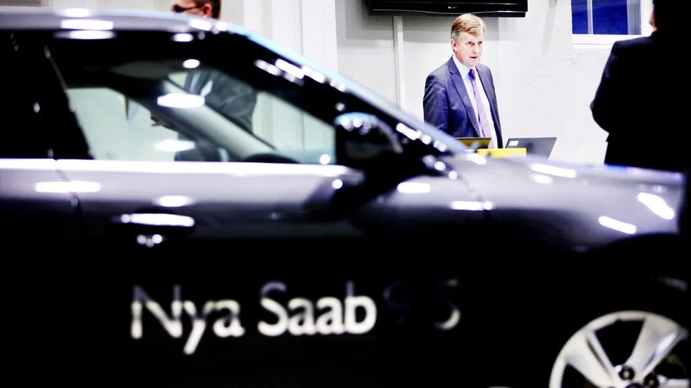 Förre Saab-vd:n Jan Åke Jonsson är en av dem som står åtalade för grova ekonomiska brott i rättegången som inleds på tisdagen.