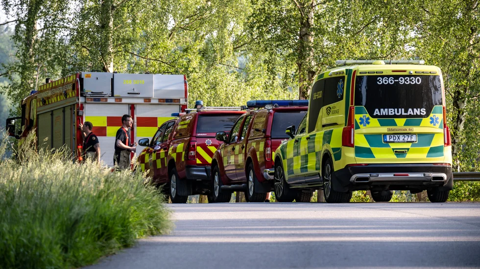 Räddningstjänst och ambulans på plats vid Halenbadet i Olofström på söndagskvällen i samband med en drunkning.