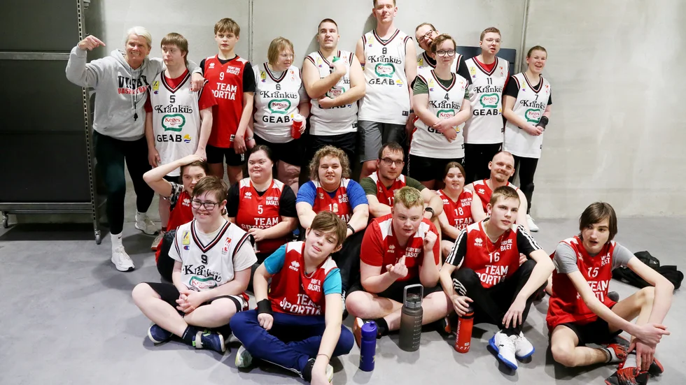 Visby BBK:s nystartade paralag visade tidigare i år upp sig för publik för första gången i pausen mellan ligamötet mellan Visby Ladies och Norrköping Dolphins.
