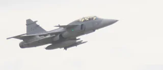 Här flyger JAS Gripen över Kjula – se bilderna