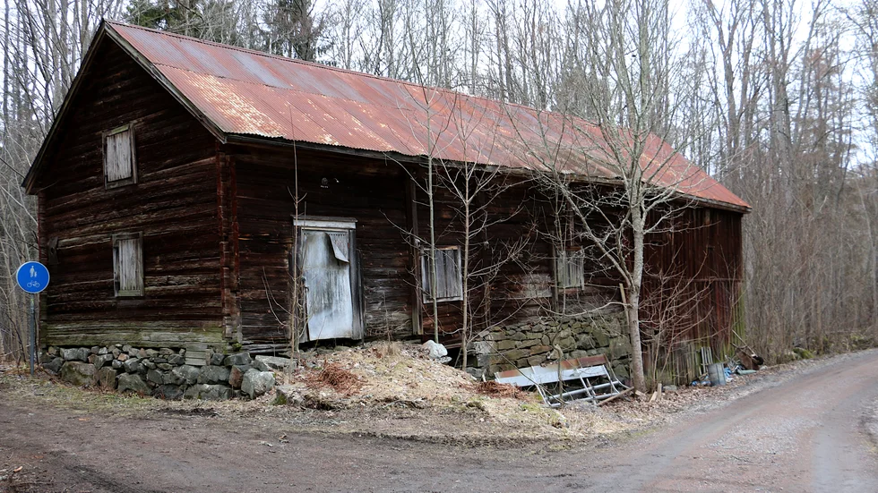 Hembygdsforskaren Kent-IngePerseius vill köpa gamla Kvillemåla kvarn av kommunen för en krona. Planen är att det ska bli ett natur- och kulturcentrum.