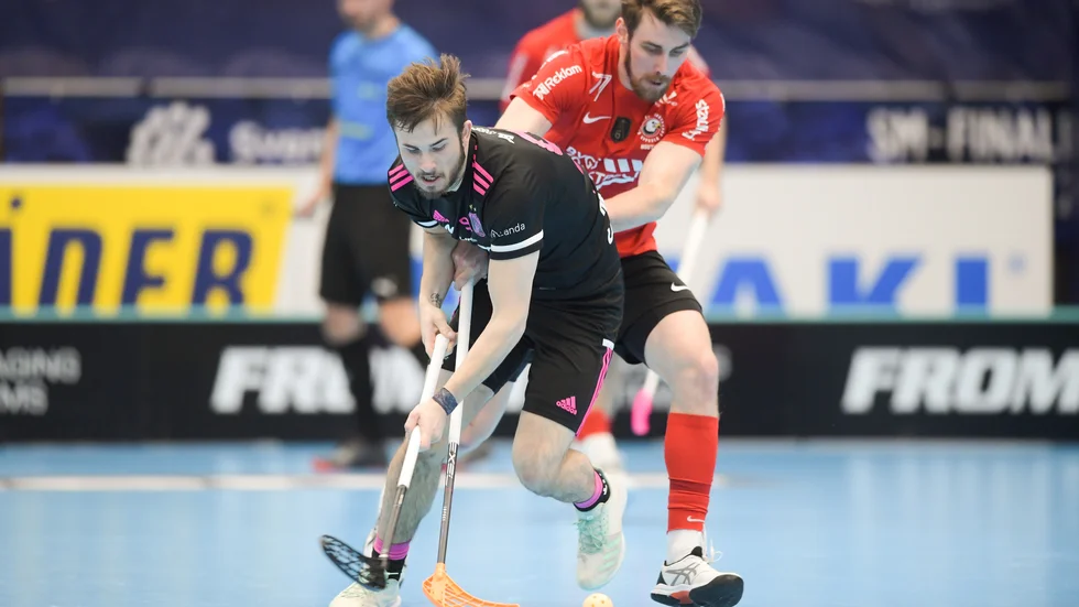 Storvretas Tobias Gustafsson i SM-finalen mot Falun.