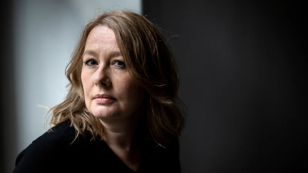 Åsa Linderborg är bland mycket annat historiker. 2001 disputerade hon med avhandlingen "Socialdemokratin skriver historia - historieskrivning som ideologisk maktresurs" (Atlas 2001) "Spännande läsning", anser Folkbladets Widar Andersson.