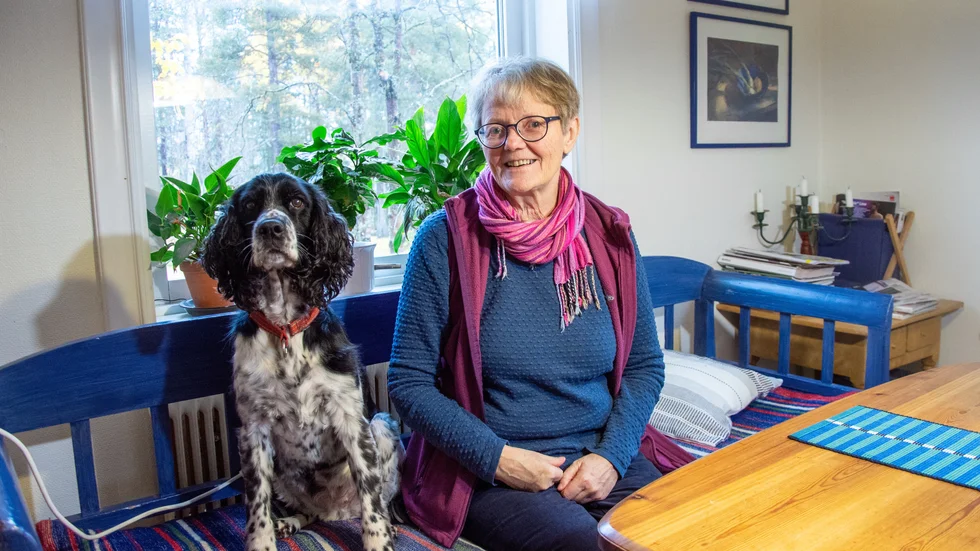 Karin Nordström tog en risk och sade upp sig från sitt jobb för att följa sin passion för tio år sedan. Nu säljer hon vidare sitt egna företag Jokkmokksbär och blir pensionär.