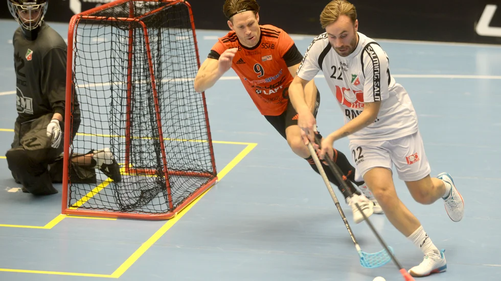 Alexander Rooslien försökte in i det sista ge Onyx kontakt men den första matchen med helt släppta publikrestriktioner på söndagskvällen slutade med förlust.
