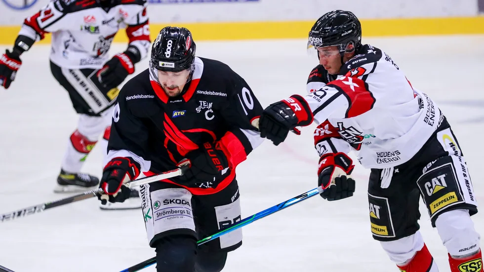 Johan Pettersson och hans Kalix Hockey förlorade den första semifinalen mot Östersund. (Arkivbild)