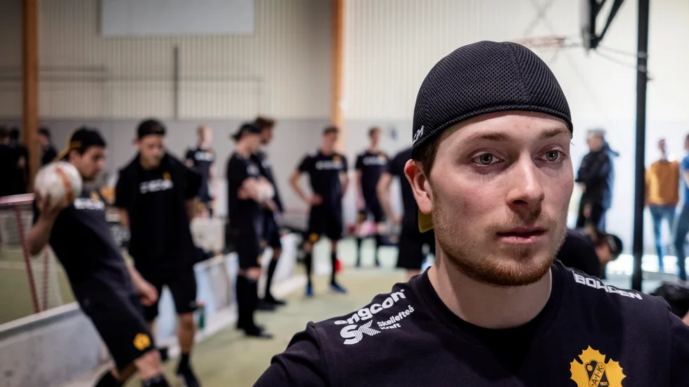 Jesper Frödén har bytt AIK mot AIK och är glad att ha skrivit ett tvåårskontrakt med SHL:s AIK.