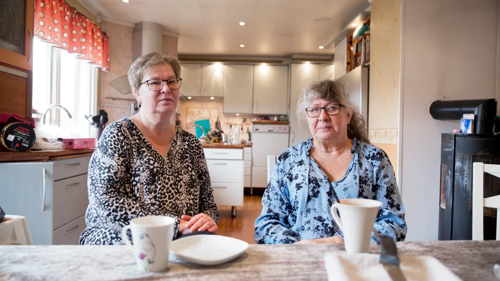 "Jag skäms över att gå och se det här och inte göra någonting", säger Marita Norman som vill berätta hur de har det på demensboendet Iliansgården i Hemse. Hon slår larm tillsammans med Anne Westberg, som är anhörig till boende där.