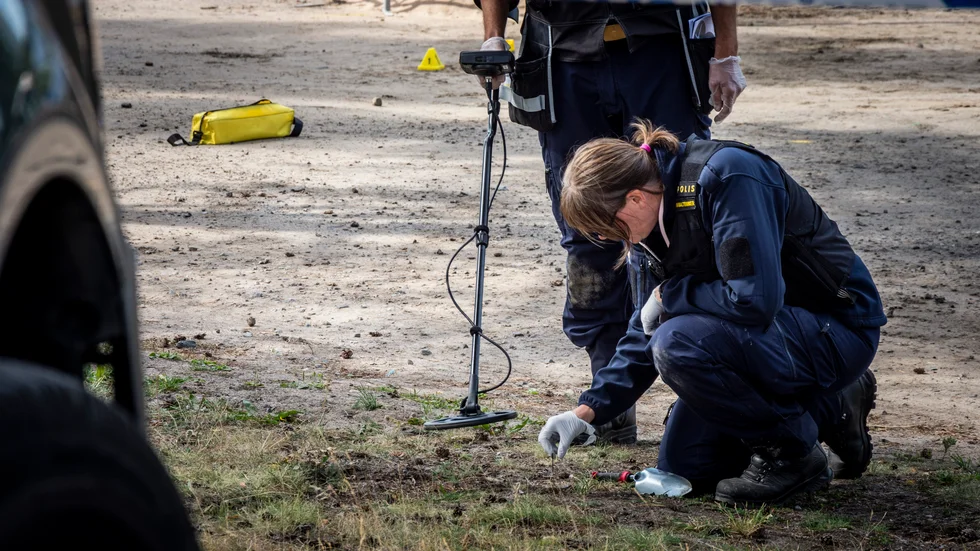 Polisen hittade saker men vad ville ingen kommentera under onsdagen.