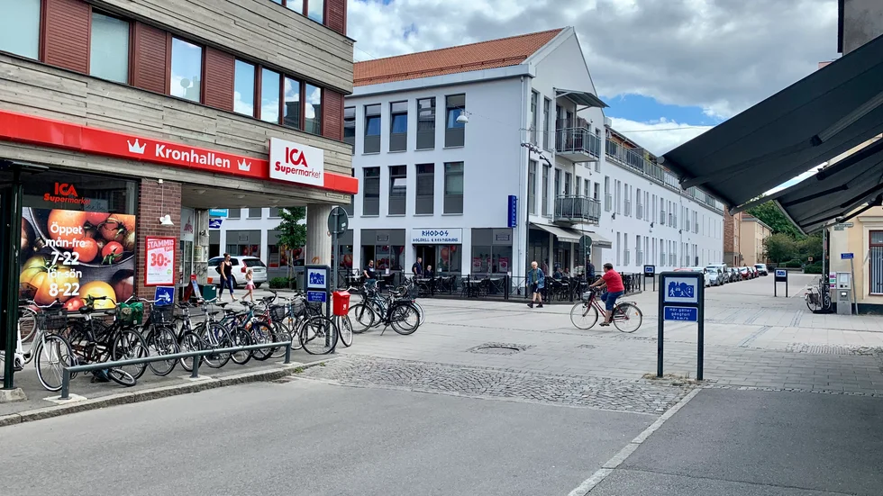 I korsningen mellan Östra Storgatan och Skjutsaregatan har flera boende upplevt störningar i sommar. 