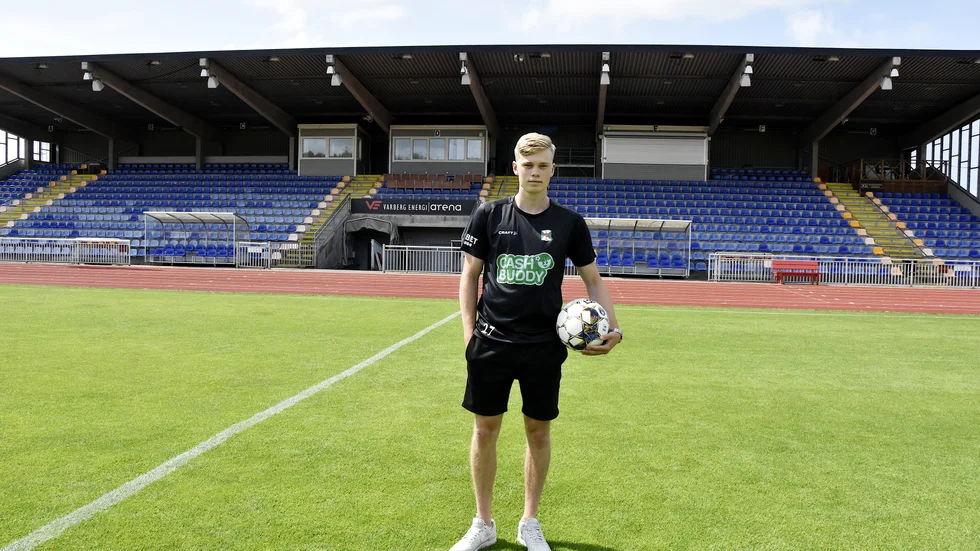 Gustav Nordh från Piteå lever proffsdrömmen i allsvenska Varbergs Bois. Efter ett år som förstördes av problem med låga blodvärden är han inställd på att kämpa sig till en allsvensk debut i klubben, gärna här på Varberg Energi Arena.