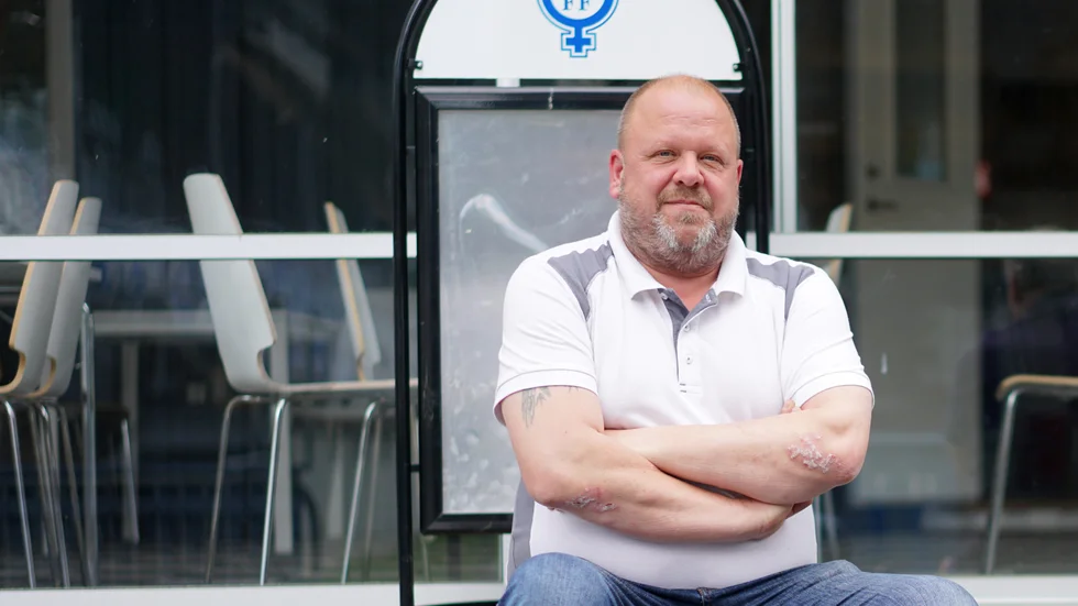 ÅFF-basen Martin Siggesjö har varit med om klubbens ekonomiska resa. Om 2020 säger han: "Vi höll igen med spelartruppen samtidigt som det såldes bingolotter, pizzabottnar och allt vad det var. På så kallade soffbiljetter fick vi in 200 000 kronor. Det är ett fantastiskt stöd."