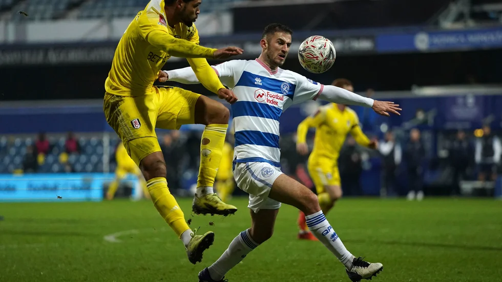 Londonderby mellan QPR och Fulham på Kiyan Prince Foundation Stadium tidigare i år.