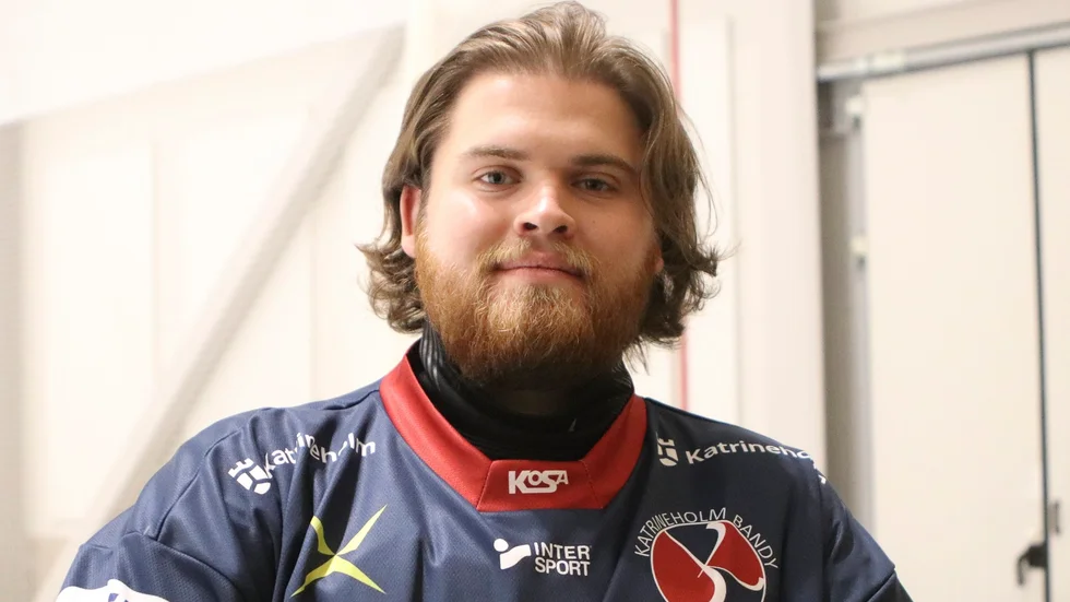 Förra säsongen spelade Simon Westerdahl i KVBS. Nästa säsong möter han sin gamla klubb efter att Finspång lyckats kvala sig tillbaka.