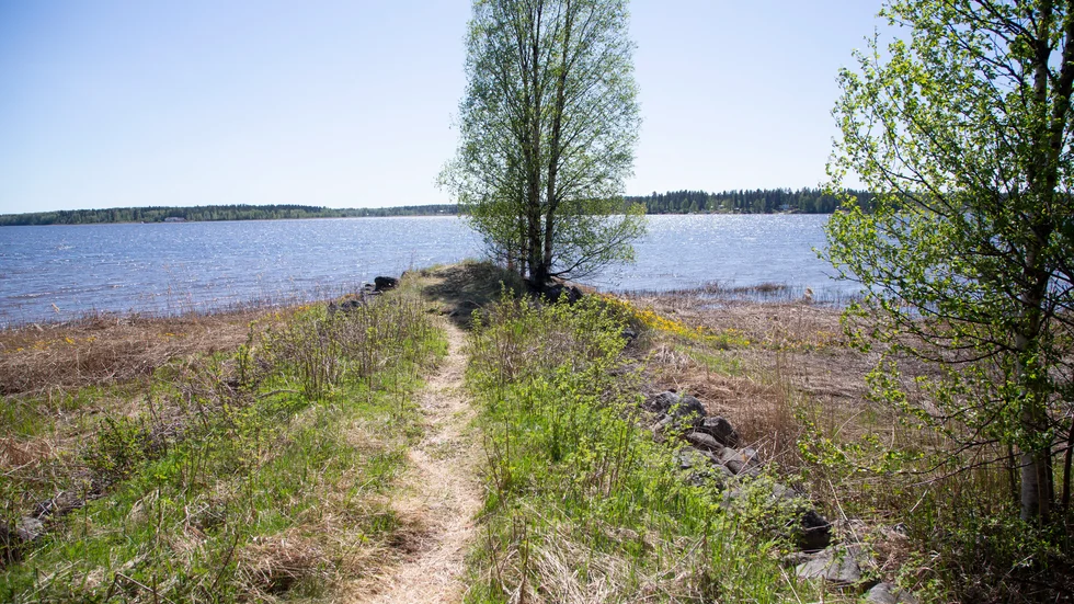 Ägarna ville förlänga den cirka 40 meter långa stenpiren med tio meter. Men får nej av mark- och miljödomstolen. (Arkivbild)