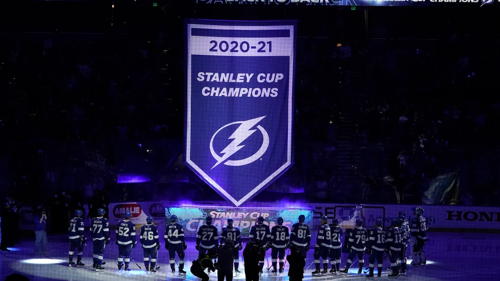 NHL-mästarna Tampa Bay inför säsongsstarten.