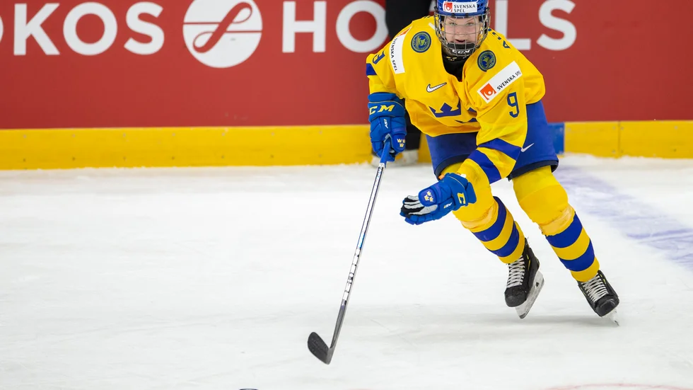 Återvändande LHC-backen Jessica Adolfsson får ny landslagschans.