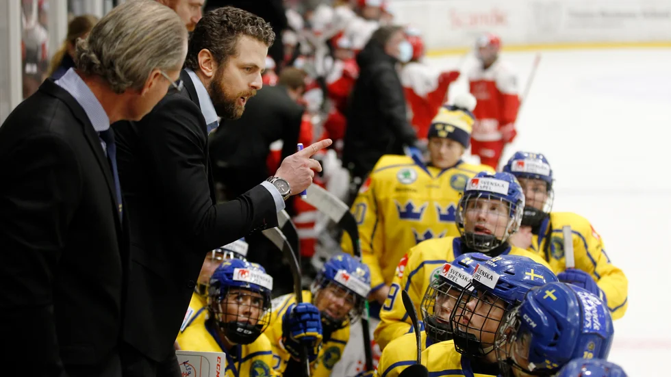 Ulf Lundberg, förbundskapten för Damkronorna, är glad över att det viktiga OS-kvalet kommer spelas i Luleå.
