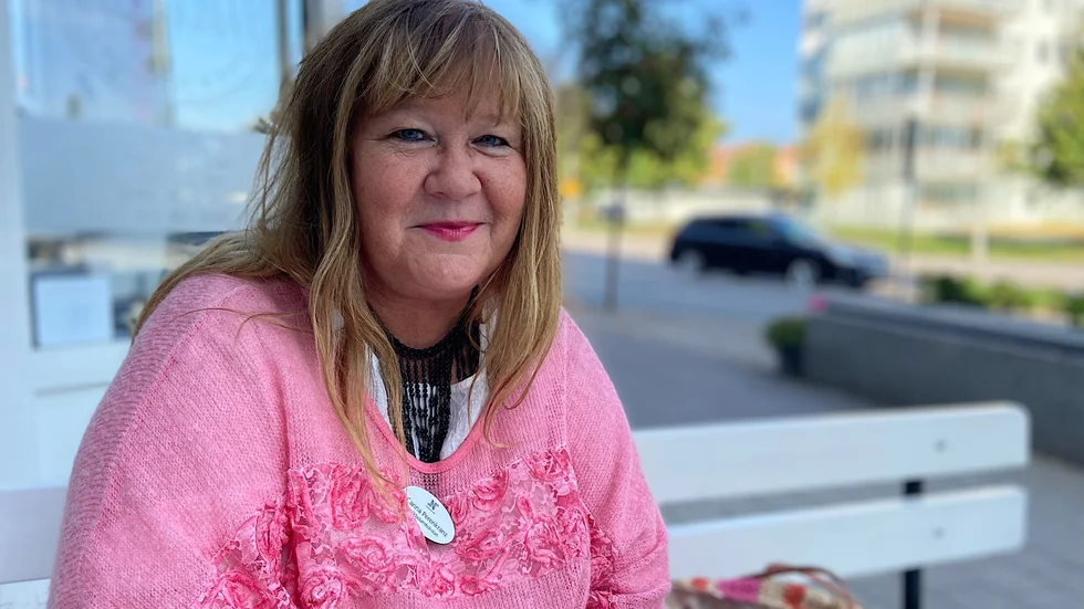 "Hela livet har jag letat efter utmaningar, det kan vara ett av skälen till att jag vill göra det här", säger Carina Perenkranz om det nya jobbet som lärare.