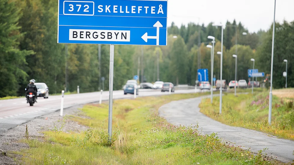 Skribenten efterlyser åtgärder för väg 372 mellan Skellefteå och Skelleftehamn.