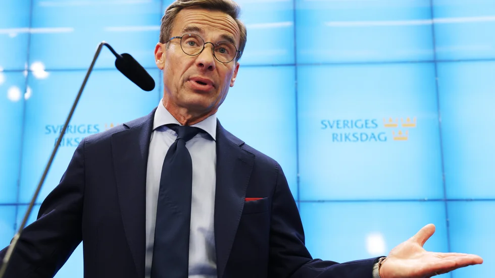 Ulf Kristersson, partiledare för Moderaterna, är redo att bilda en ny borgerlig regering om stöd finns, säger han på en pressträff.