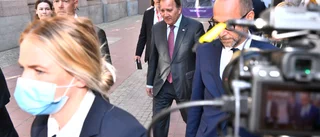 Just nu: Centern släpper fram Stefan Löfven.