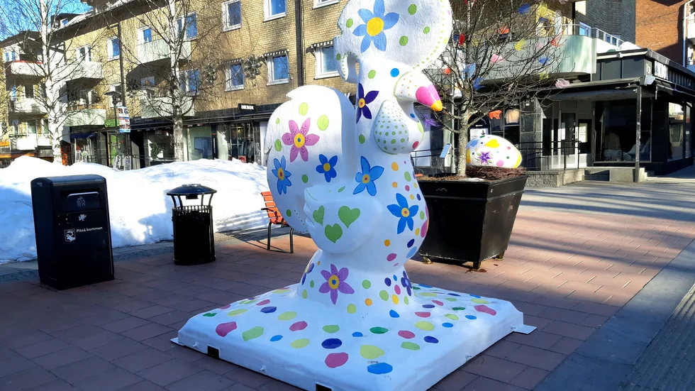 Årets fina påsktupp på Byxtorget i Piteå.