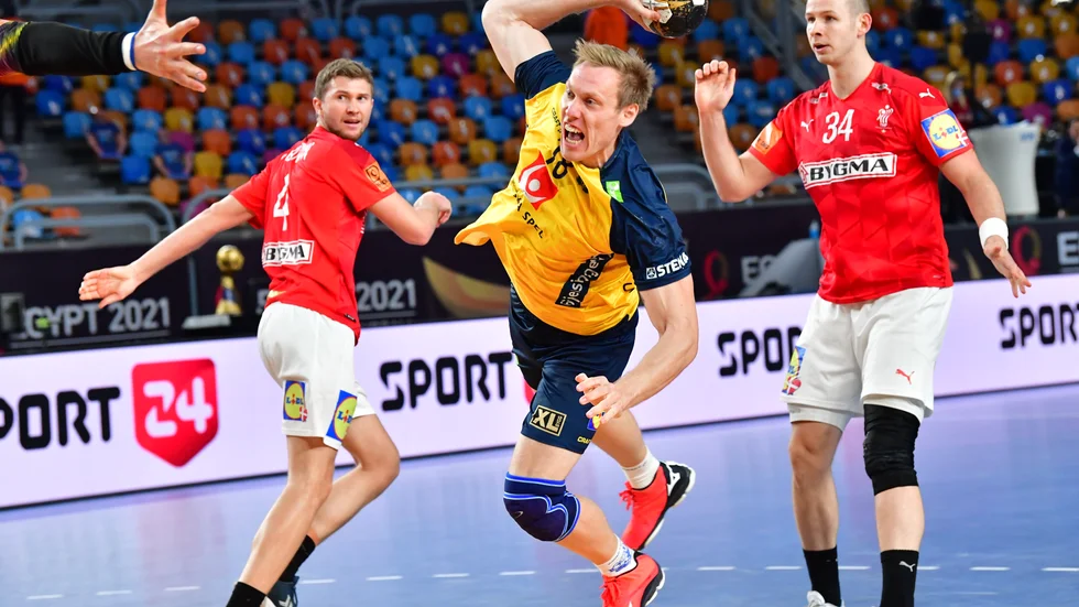 Sveriges Fredric Pettersson under VM-finalen mot Danmark tidigare i år. I sommarens OS i Tokyo får Pettersson och Sverige chans till revansch på danskarna redan i gruppspelet.