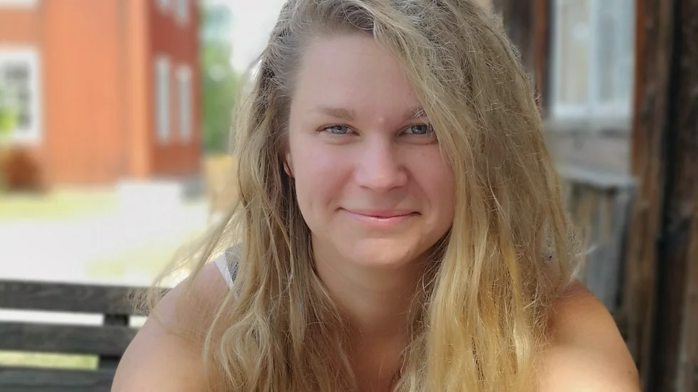 Hilda Åsander, psykolog, delar med sig av knep att ta till för att minska sin oro. Hon tipsar också om ett självhjälpsprogram som är tillgängligt på 1177.se. Det har fokus på oro kopplad till covid-19.