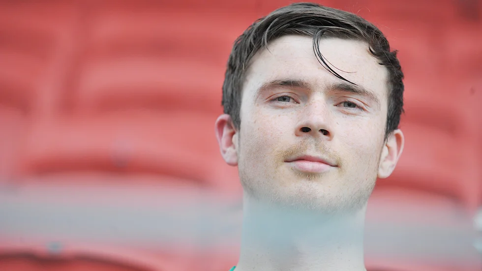 Adam Johnson har drabbats av en ny fraktur i samma fot som gick sönder under förra säsongen.