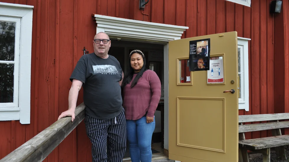 Kenth och Lerissa Lindgren har fått slita hårt under coronapandemin och hoppas att det kommer en familj som vill ta över.