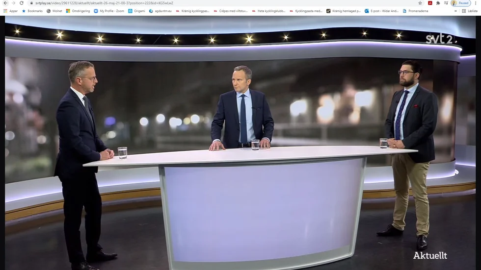 Mikael Damberg, programledaren Anders Holmberg och Jimmie Åkesson lät politiken handla om politik. Tack för det!