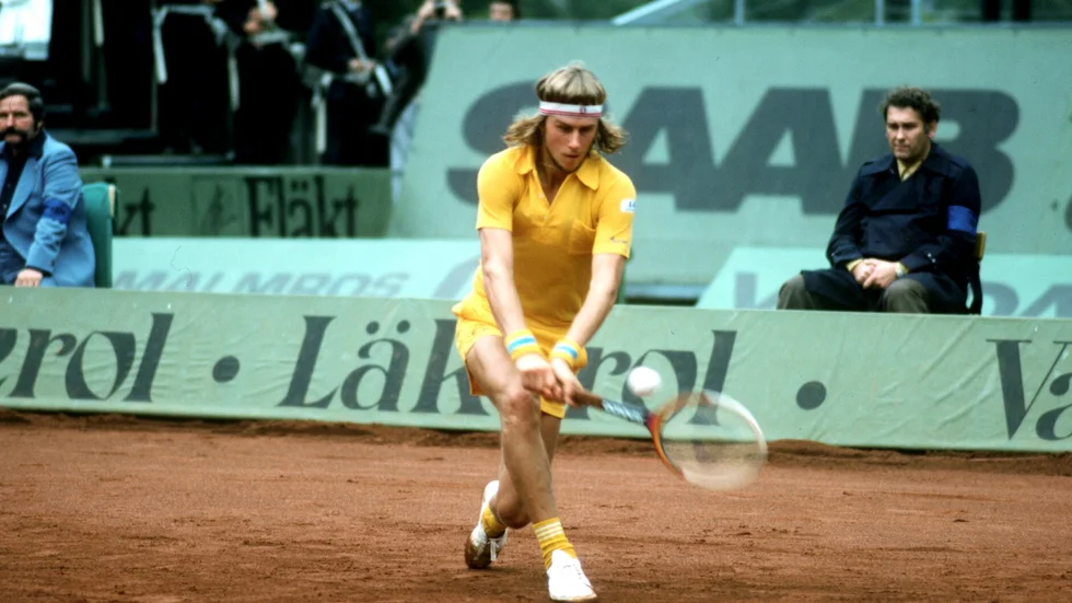 På Björn Borgs tid behövde spelarna inte stöna varje gång de träffade bollen, skriver Lennart Tornberg. (Bilden från Davis Cup i Båstad 1975).