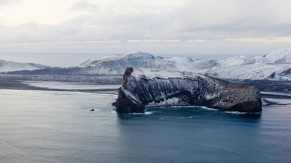 Jan Mayen ligger långt upp i Norska havet. Arkivbild.