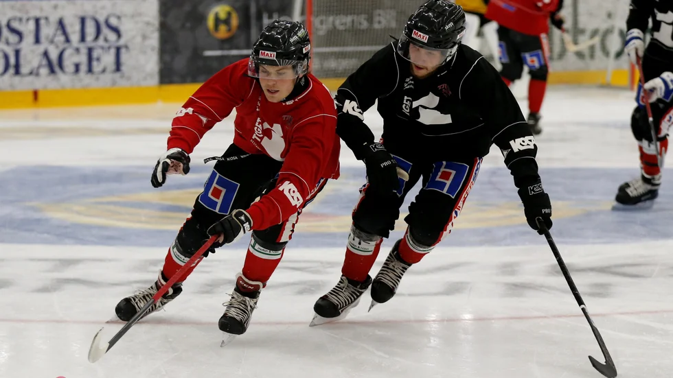 Tjust Bandy körde igång träningen i början av augusti. Nu har man gått även på is inför säsongens första träningsmatch den 25 september.