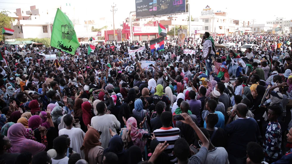 Allt sedan militärkuppen i måndags har demokratiaktivister protesterat i Sudan.