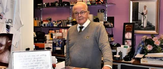 Han har haft fotoaffär – i 55 år: "Är väldigt roligt"