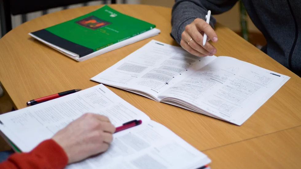 Eleverna ger också skolan mycket höga omdömen i den årliga elevundersökningen där vårens resultat visar att drygt 90 procent av eleverna tycker att skolan har bra lärare och att 9 av 10 trivs på skolan. Av samtliga elever svarar 8 av 10 att de kan rekommendera skolan till andra